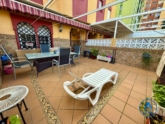 Chalet adosado en venta en La Reconquista - El Ensanche